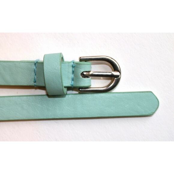 Skull Encrusted Light Green Skinny Belt UNUSED Medium 1/2 x 38 inches - Picture 10 of 10